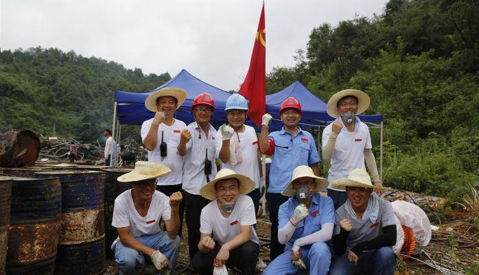 臨危受命擔(dān)大任 清漂搶險打勝戰(zhàn)（清江檢修公司）