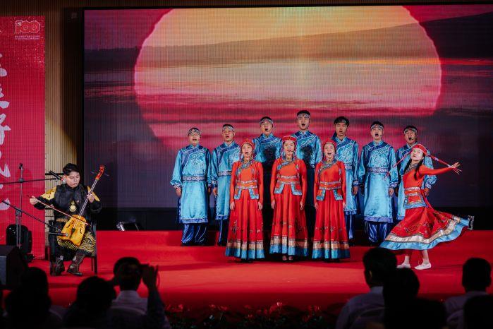 18、《草原上升起不落的太陽(yáng)》青海分公司