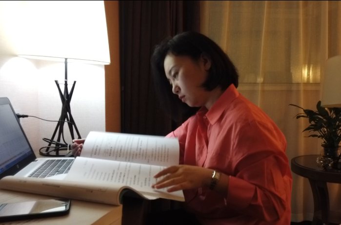 2、毛晶晶（為推進(jìn)項(xiàng)目落地，夙夜在公）