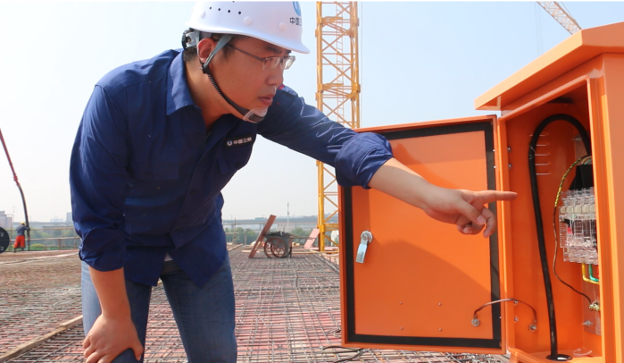 9、盛賀偉（查看朱家橋污水處理廠提標(biāo)改造工地）